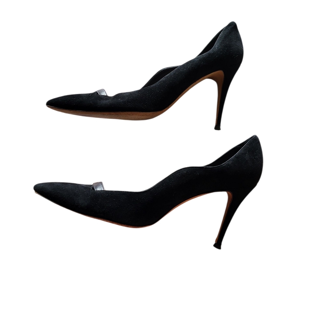 Pre-owned MANOLO BLAHNIK Black Suede Heels W/ Leather Details Size US 9,5B EU 40